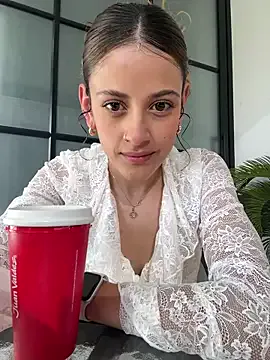 alana15 Image 7