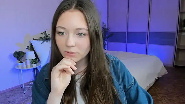 AlluringLookk live now