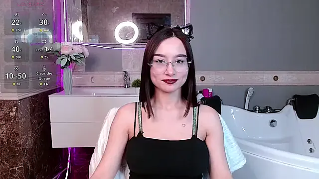 AndreaJohnsons live now