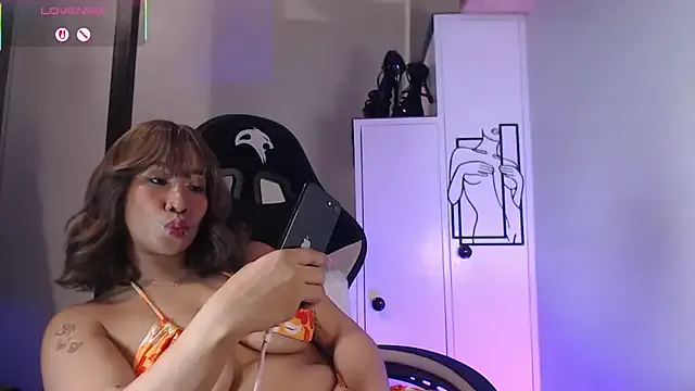AsianMilfSheryl Image 17