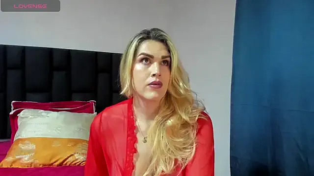 Aurora_doll23 live now