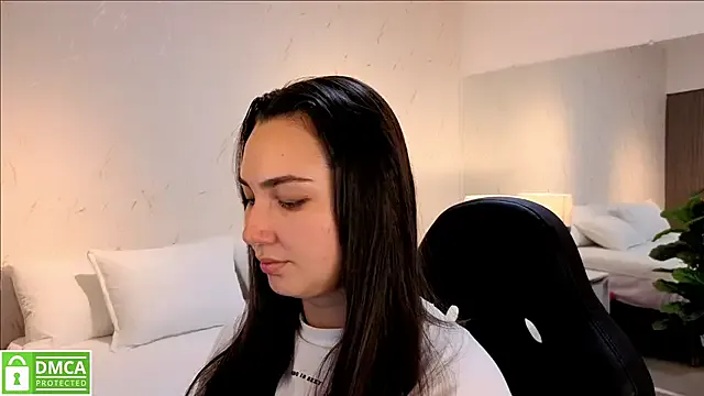 ava_blue Image 2