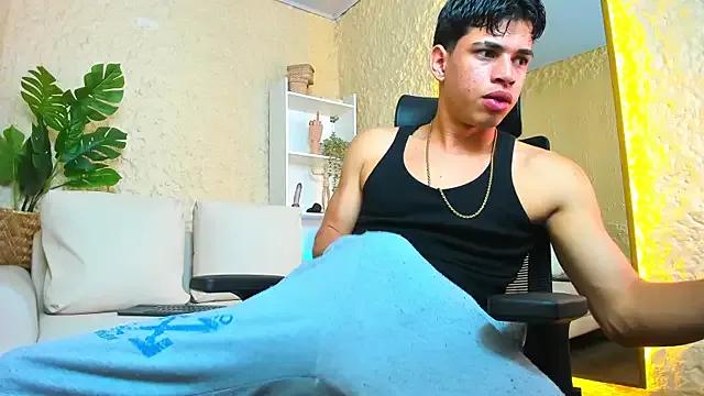 Benjamin_More live now