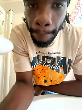 BigBDMari Image 8