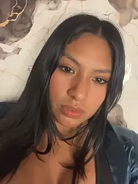 BrunetteBliss69 live now