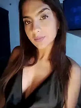chicachocolate01 live now