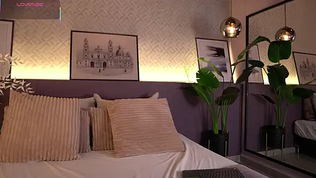 ElleDiane Image 12