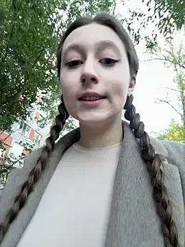 FroggyAnna live now