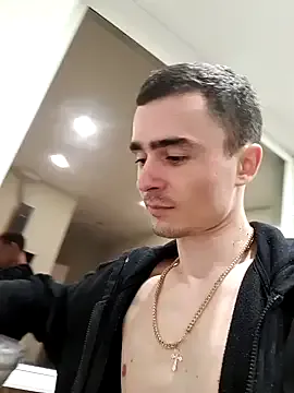 GoodGG live now