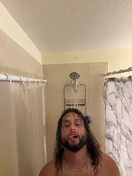 hunglatino239 live now