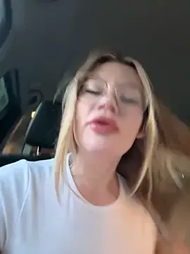 justmilaa Image 8