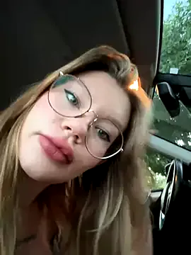 justmilaa Image 9