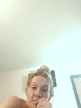 KissMysAssXoXo live now