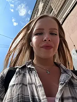 Liza_risky Image 3