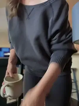MaiseKnox live now