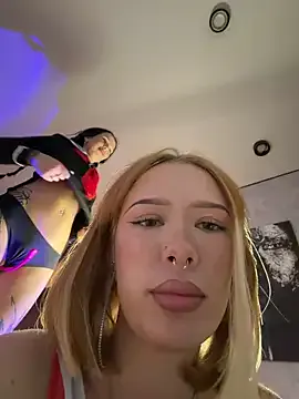 MaryChanXO live now