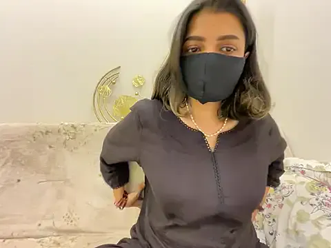 MaYaa__11 Image 3