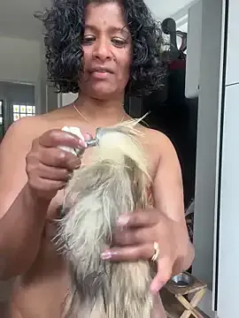 Melarose82 live now