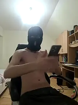 Milo_100 live now