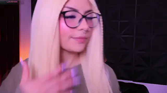 Misselektra__ live now
