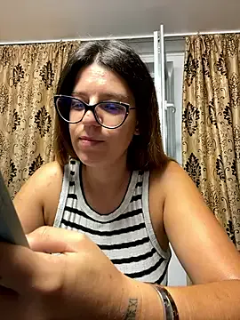 NadiraNoor Image 10