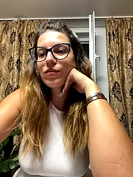 NadiraNoor Image 4