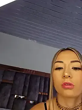 Natasanz live now