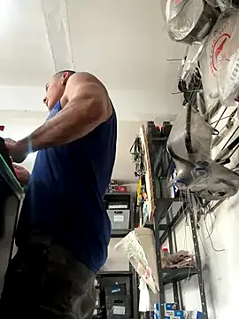 Paul22cm- live now