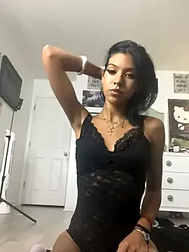 petitelatinateen live now
