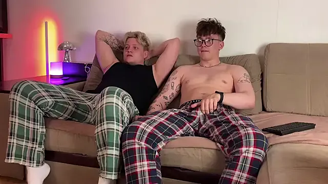 pleasuretwoguys live now