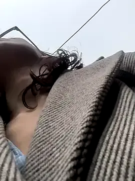 Sexyadventuregirl live now