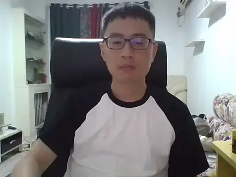 taiwanboybigtop1069 live now