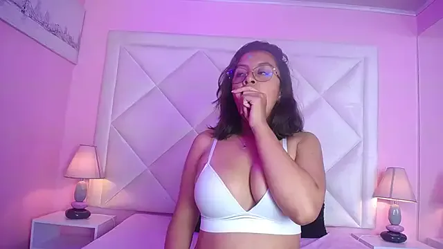 Tinaa_Monroe live now