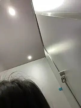 xiao-Lin live now