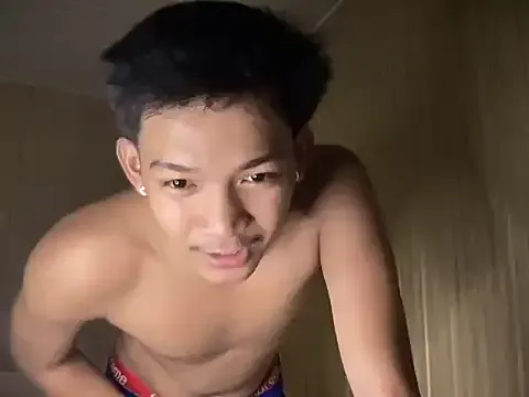 YourcumBoy77 live now