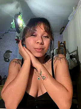 YumiLux live now
